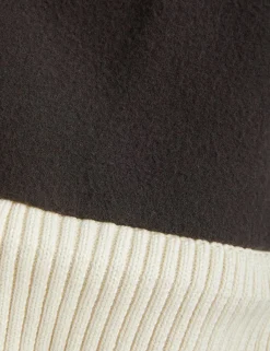 Hearts Stickad Beanie