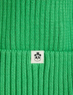 Stickad Beanie med Tofs